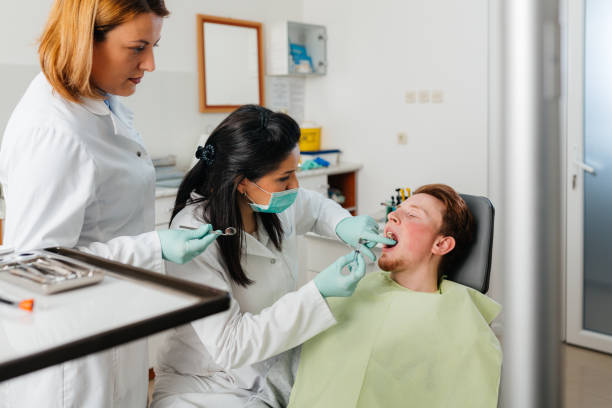 Best Emergency Tooth Extraction in Lone Tree, IA
